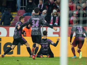 Die Freiburger gewannen in Köln noch mit 4:3. Foto: Guido Kirchner Die Freiburger gewannen in Köln noch mit 4:3. Foto: Guido Kirchner