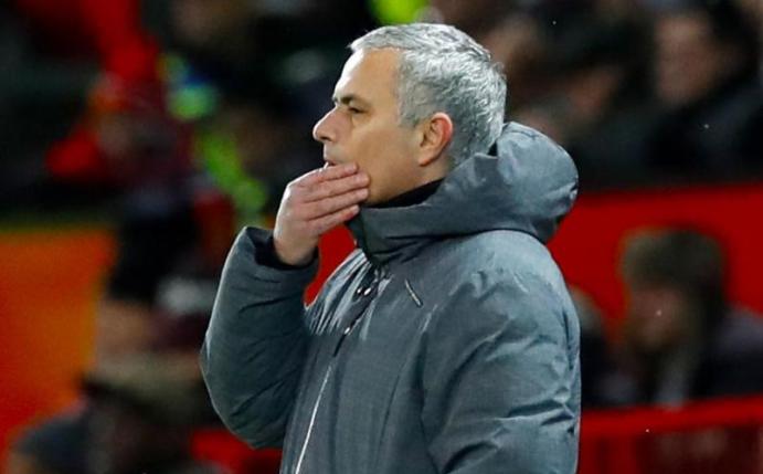 José Mourinho wurde laut britischen Medien von City-Spielern mit Milch und Wasser beworfen. Foto: Martin Rickett