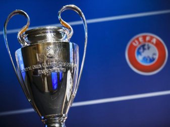 Auf dem Weg zum Gewinn der Champions-League-Trophäe muss der FC Bayern München gegen Besiktas Istanbul antreten. Foto: Valentin Flauraud Auf dem Weg zum Gewinn der Champions-League-Trophäe muss der FC Bayern München gegen Besiktas Istanbul antreten. Foto: Valentin Flauraud