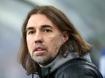 Fordert eine Leistungssteigerung: VfL-Trainer Schmidt Fordert eine Leistungssteigerung: VfL-Trainer Schmidt