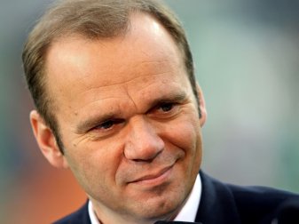 Schielt auf das Präsidentenamt beim HSV: Bernd Hoffmann Schielt auf das Präsidentenamt beim HSV: Bernd Hoffmann