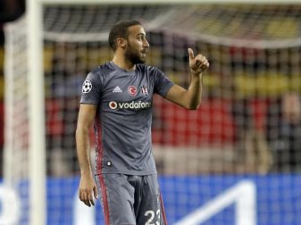 Cenk Tosun spielt bei Besiktas Istanbul. Foto: Claude Paris Cenk Tosun spielt bei Besiktas Istanbul. Foto: Claude Paris