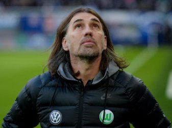 Wolfburgs Trainer Martin Schmidt warnt vor den Kölnern. Foto: Axel Heimken Wolfburgs Trainer Martin Schmidt warnt vor den Kölnern. Foto: Axel Heimken