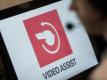 Trotz aller Kritik ist ein Großteil der deutschen Fußball-Fans für den Einsatz des Videobeweises. Foto: Rolf Vennenbernd