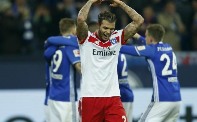 Findet die sportliche Situation des HSV alles andere als schön: Verteidiger Dennis Diekmeier. Foto: Ina Fassbender