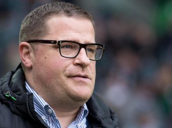 Gladbachs Sportdirektor Max Eberl gefiel das Verhalten der Fans nicht. Foto: Marius Becker Gladbachs Sportdirektor Max Eberl gefiel das Verhalten der Fans nicht. Foto: Marius Becker