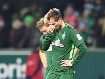 Die Bremer um Izet Hajrovic waren nach dem späten Mainzer Gegentreffer konsterniert. Foto: Carmen Jaspersen Die Bremer um Izet Hajrovic waren nach dem späten Mainzer Gegentreffer konsterniert. Foto: Carmen Jaspersen