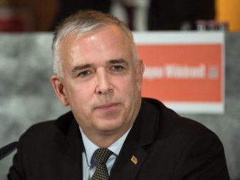 Dirk Zingler führt «schwerwiedende Gründer» zur Trennung von Trainer Jens Keller an. Foto: Soeren Stache Dirk Zingler führt «schwerwiedende Gründer» zur Trennung von Trainer Jens Keller an. Foto: Soeren Stache