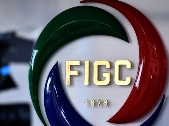Der italienische Fußballverband schult Video-Referees Der italienische Fußballverband schult Video-Referees