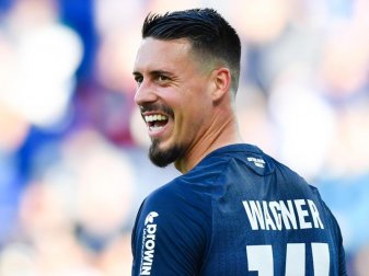 Sandro Wagner ist beim FC Bayern als Back-up für Robert Lewandowski eingeplant. Foto: Uwe Anspach