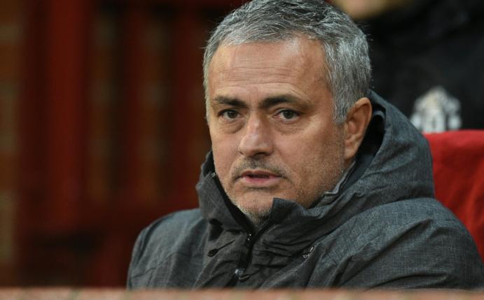 Mourinho wurde angeblich mit Milch und Wasser bespritzt
