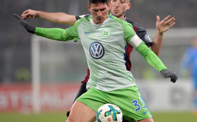 Mario Gomez wechselt vom VfL Wolfsburg zum VfB Stuttgart. Foto: Timm Schamberger