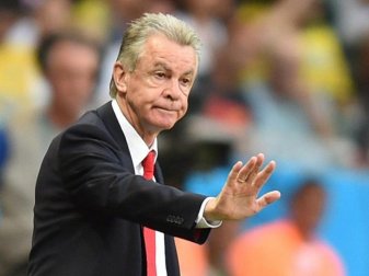 Sieht die Glaubwürdigkeit des Fußballs gefährdet: Ex-Bundesliga-Trainer Ottmar Hitzfeld. Foto: Marius Becker Sieht die Glaubwürdigkeit des Fußballs gefährdet: Ex-Bundesliga-Trainer Ottmar Hitzfeld. Foto: Marius Becker