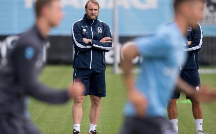 Musste mit dem TSV 1860 München in der Regionalliga neu starten: Löwen-Coach Daniel Bierofka. Foto: Sven Hoppe