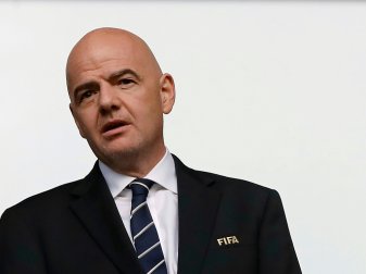 Gianni Infantino übt Kritik an der WM-Doppelvergabe Gianni Infantino übt Kritik an der WM-Doppelvergabe