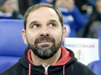 FC-Trainer Ruthenbeck blickt optimistisch in die Zukunft FC-Trainer Ruthenbeck blickt optimistisch in die Zukunft