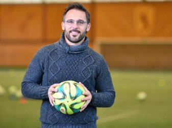 Damir Dugandzic könnte sich auch gut vorstellen, Trainer zu trainieren. Foto: Uwe Anspach Damir Dugandzic könnte sich auch gut vorstellen, Trainer zu trainieren. Foto: Uwe Anspach
