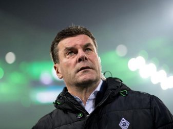 Gladbachs Trainer Dieter Hecking richtet den Fokus der Vorbereitung auf das Spiel gegen den FC Köln. Foto: Marius Becker Gladbachs Trainer Dieter Hecking richtet den Fokus der Vorbereitung auf das Spiel gegen den FC Köln. Foto: Marius Becker