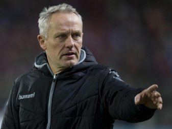 Trainer Christian Streich weilt zur Vorbereitung auf die Rückrunde mit dem SC Freiburg in Spanien. Foto: Steffen Schmidt Trainer Christian Streich weilt zur Vorbereitung auf die Rückrunde mit dem SC Freiburg in Spanien. Foto: Steffen Schmidt