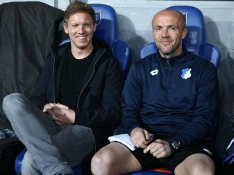 Nach dem Abgang von Alfred Schreuder (r) bekommt Julian Nagelsmann einen neuen Co-Trainer bei 1899 Hoffenheim. Foto: Gokhan Kilincer Nach dem Abgang von Alfred Schreuder (r) bekommt Julian Nagelsmann einen neuen Co-Trainer bei 1899 Hoffenheim. Foto: Gokhan Kilincer