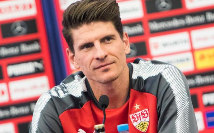 VfB-Neuzugang Mario Gomez entschuldigte sich für seine umstrittenen Aussagen. Foto: Pascu Mendez