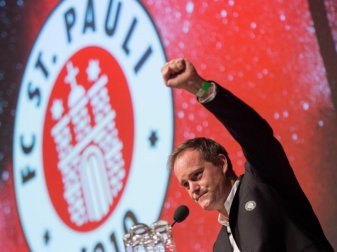 Oke Göttlich beklagt die zunehmende Kommerzialisierung des Fußballs. Foto: Daniel Reinhardt Oke Göttlich beklagt die zunehmende Kommerzialisierung des Fußballs. Foto: Daniel Reinhardt