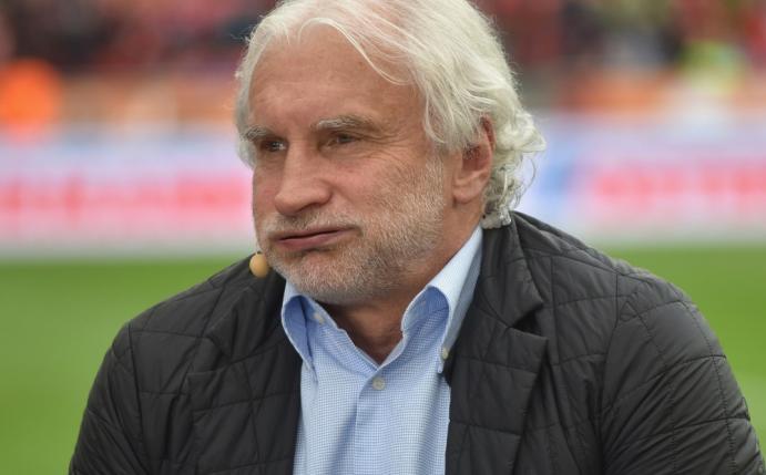 Rudi Völler erklärt Leon Bailey nicht für unverkäuflich