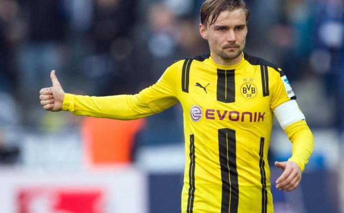 BVB-Kapitän Marcel Schmelzer wird zum Rückrundenauftakt gegen Wolfsburg fehlen. Foto: Soeren Stache
