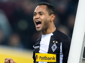 Gladbachs Brasilianer Raffael steht gegen Köln wieder zur Verfügung. Foto: Marius Becker Gladbachs Brasilianer Raffael steht gegen Köln wieder zur Verfügung. Foto: Marius Becker
