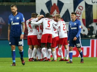 Leipzig schlägt Schalke mit 3:1 Leipzig schlägt Schalke mit 3:1