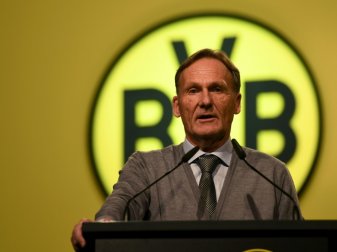 Hans-Joachim Watzke fordert eine Entscheidung Hans-Joachim Watzke fordert eine Entscheidung