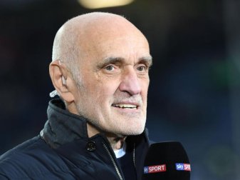 Möchte bei Hannover 96 gerne die Mehrheit übernehmen: Präsident Martin Kind. Foto: Peter Steffen Möchte bei Hannover 96 gerne die Mehrheit übernehmen: Präsident Martin Kind. Foto: Peter Steffen