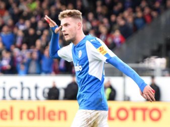 Marvin Ducksch erzielte in dieser Saison bereits zehn Treffer für Holstein Kiel. Foto: Daniel Bockwoldt