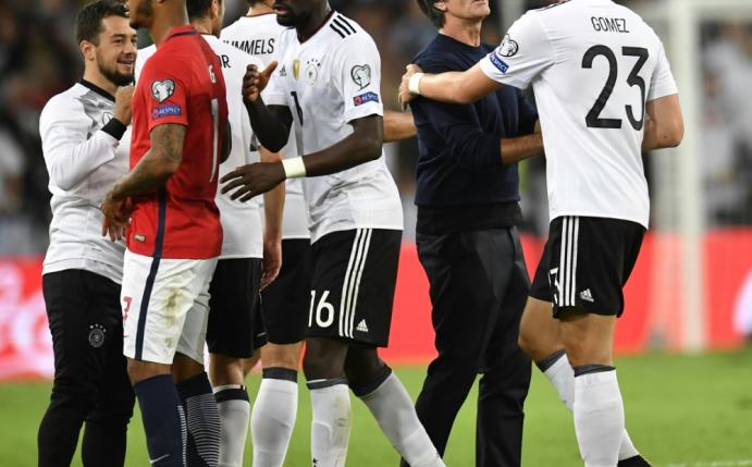FIFA-Weltrangliste: DFB-Team weiterhin vor Brasilien 