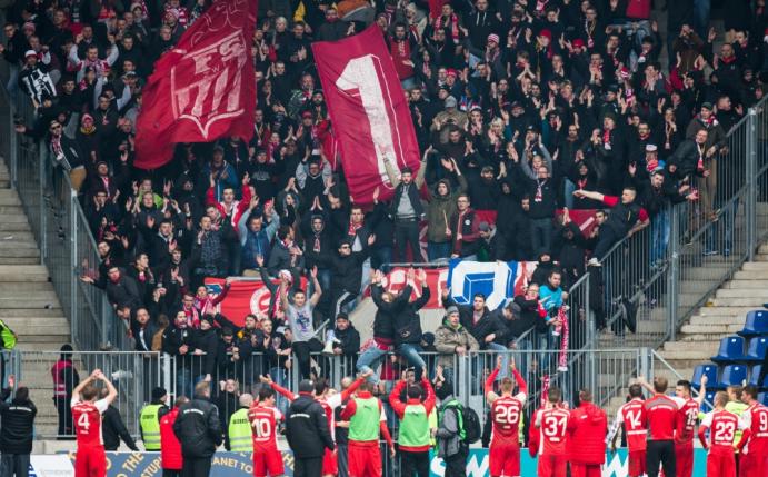Ein Zwickau-Fan riss sich einen Teil des Fingers ab