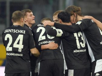 Die Gladbacher Spieler mischen im Kampf um die Königsklassenplätze mit. Foto: Federico Gambarini Die Gladbacher Spieler mischen im Kampf um die Königsklassenplätze mit. Foto: Federico Gambarini