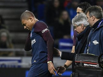 Kylian Mbappe musste verletzt vom Feld Kylian Mbappe musste verletzt vom Feld