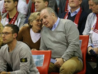 Hoeneß schließt vorzeitigen Goretzka-Wechsel aus Hoeneß schließt vorzeitigen Goretzka-Wechsel aus