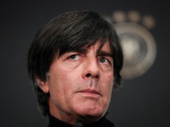 Bundestrainer Joachim Löw wird zur Auslosung der Nations League nach Lausanne reisen. Foto: Christian Charisius Bundestrainer Joachim Löw wird zur Auslosung der Nations League nach Lausanne reisen. Foto: Christian Charisius
