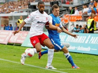 Laurito (l.) erzielte für Erfurt das 2:1 Laurito (l.) erzielte für Erfurt das 2:1