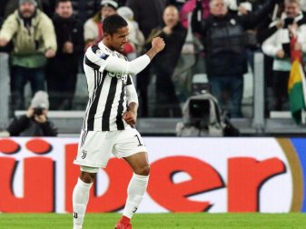 Erzielte gegen CDC Genua das Tor des Tages für Juventus Turin: Ex-Bayern-Profi Douglas Costa. Foto: Andrea Di Marco Erzielte gegen CDC Genua das Tor des Tages für Juventus Turin: Ex-Bayern-Profi Douglas Costa. Foto: Andrea Di Marco