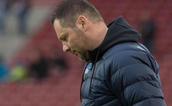 Hertha-Coach Pal Dardai muss einige Ausfälle kompensieren. Foto: Marijan Murat