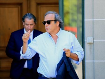"Frage der Ehre": Platini gibt nicht auf "Frage der Ehre": Platini gibt nicht auf