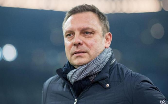 Hannovers Trainer André Breitenreiter war mit der Trainingsleistung seiner Spieler nicht zufrieden. Foto: Guido Kirchner