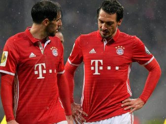 Fehlen gegen die TSG: Martinez (l.) und Hummels Fehlen gegen die TSG: Martinez (l.) und Hummels