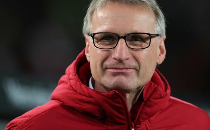 Reschke (Bild) steht hinter VfB-Coach Wolf