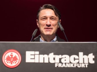 Eintracht-Trainer Niko Kovac hat sich als Vereinsmitglied lebenslang eintragen lassen. Foto: Frank Rumpenhorst Eintracht-Trainer Niko Kovac hat sich als Vereinsmitglied lebenslang eintragen lassen. Foto: Frank Rumpenhorst