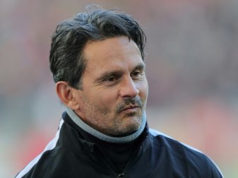 Erster Sieg nach der Rückkehr: Trainer Dirk Schuster Erster Sieg nach der Rückkehr: Trainer Dirk Schuster