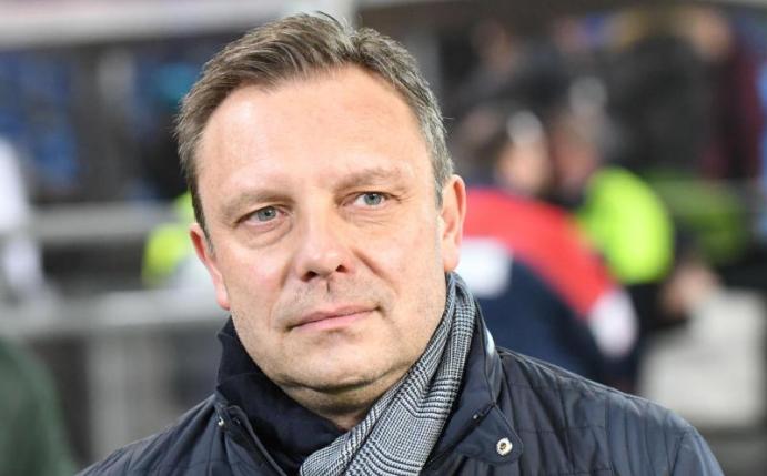 Sehnt sich nach mehr Unterstützung bei den Heimspielen: 96-Coacj André Breitenreiter. Foto: Peter Steffen