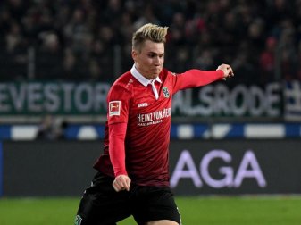 Mittelfeldspieler Felix Klaus wird Hannover 96 wohl zur nächsten Saison verlassen. Foto: Peter Steffen Mittelfeldspieler Felix Klaus wird Hannover 96 wohl zur nächsten Saison verlassen. Foto: Peter Steffen